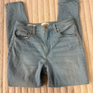 Universal Thread High Rise Skinny Jeans Size 8